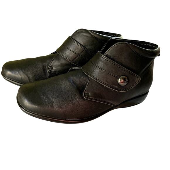 klouds Shoes - Klouds Australia Willough Black Leather Comfort Shoes Booties Size 7 Wide
